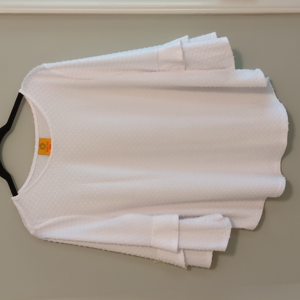 Ruby Rd. White Textured Petite Top